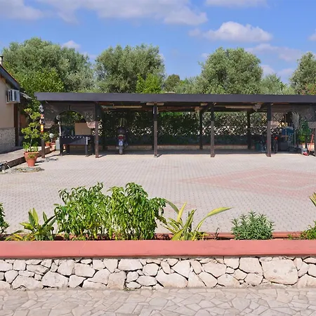 3 Bedroom Pet Friendly In * Solarino