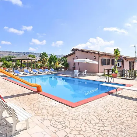 3 Bedroom Pet Friendly In * Solarino